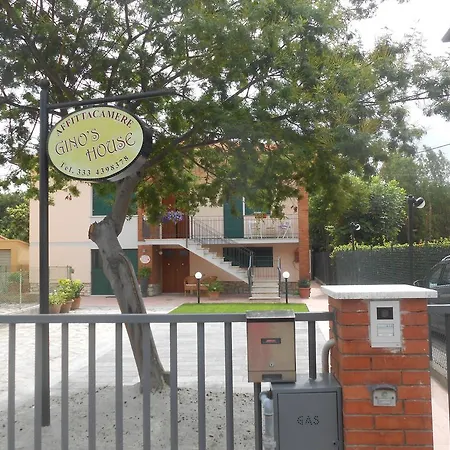 Gino's House 3*
