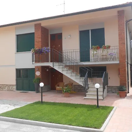 Gino's House Пиза