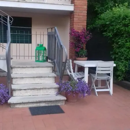 בית הארחה Gino's House פיזה